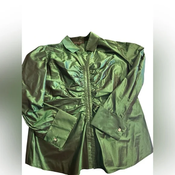 LAFAYETTE 148 size 12 100% silk button up - Picture 2 of 3